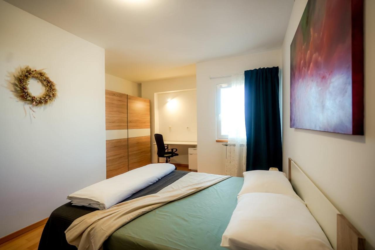 Apartment Rondo Pula Lovely And Sunny Ngoại thất bức ảnh